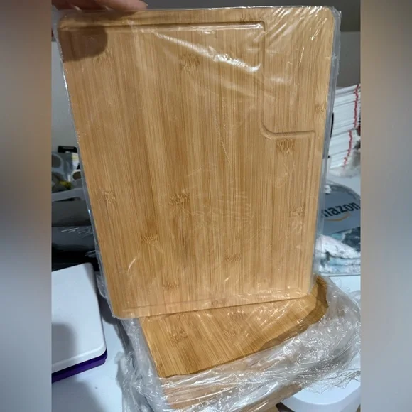 Bamboo Cutting Board. 14x11 - Picture 4 of 5